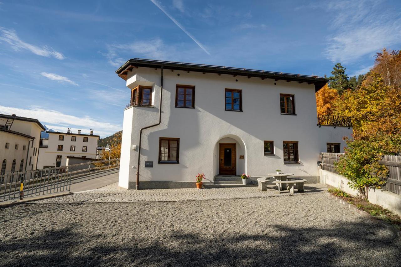 Chasa Nogler - Ferienwohnung Ramosch Exterior foto