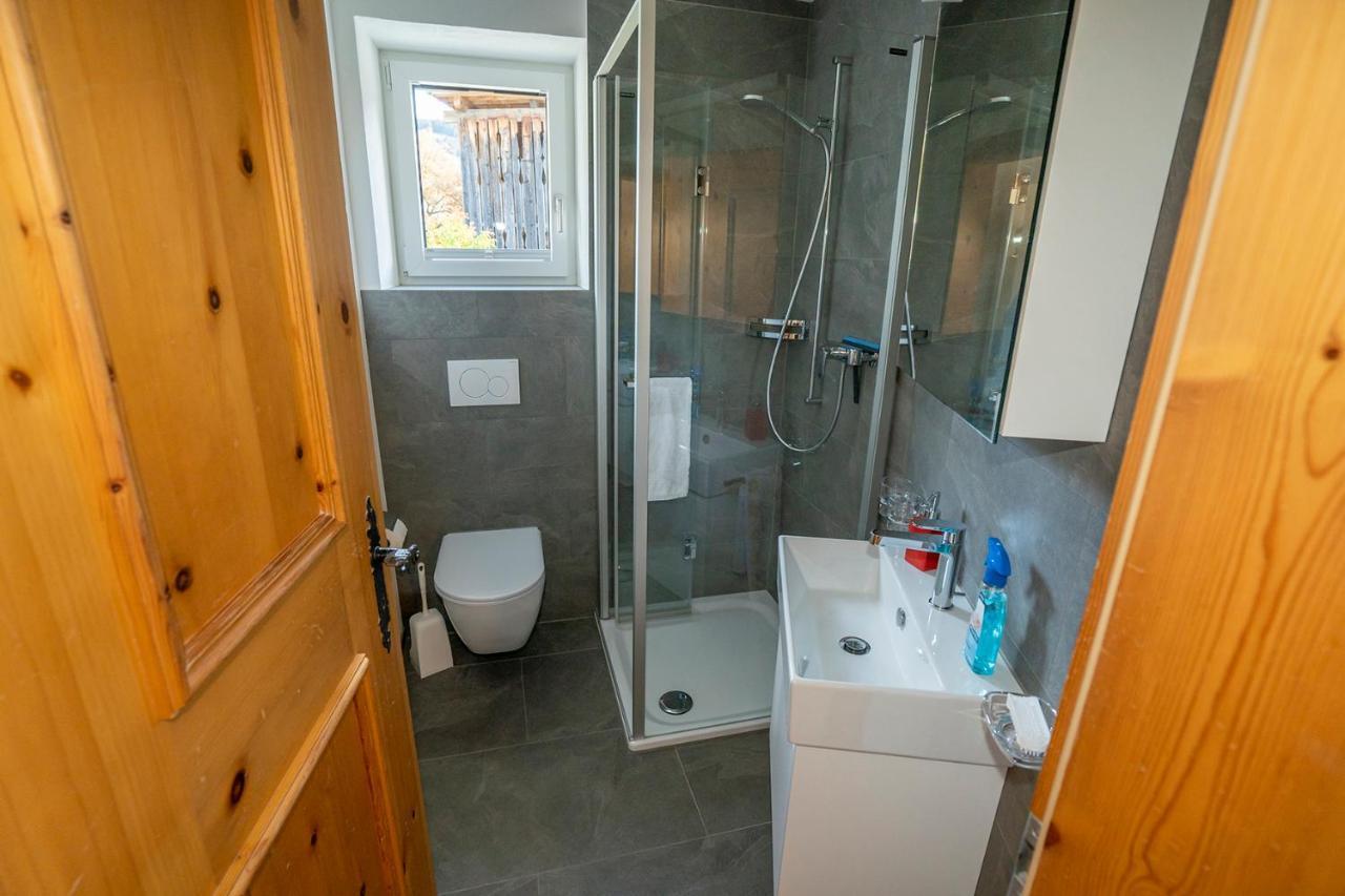 Chasa Nogler - Ferienwohnung Ramosch Exterior foto