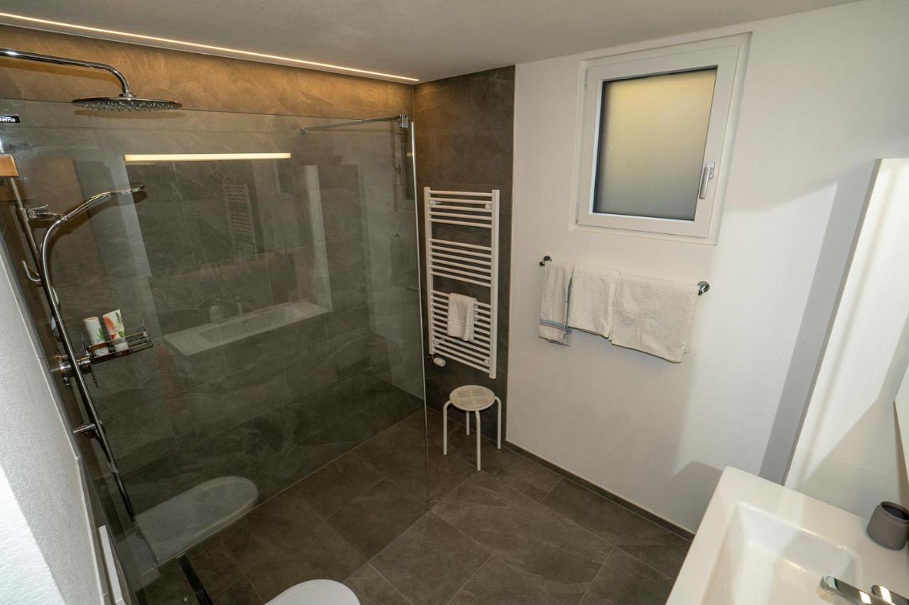 Chasa Nogler - Ferienwohnung Ramosch Exterior foto